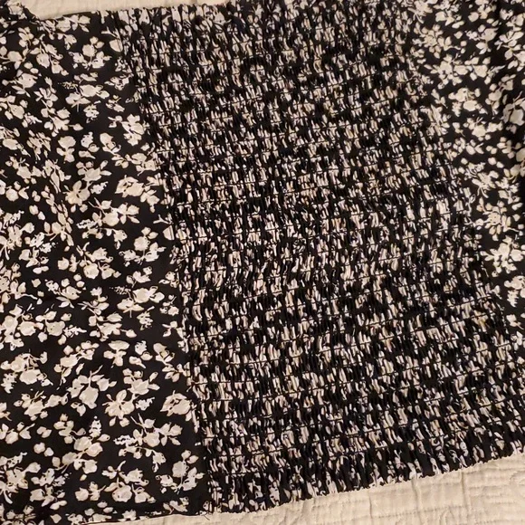 Levi's Crop Top - Picture 6 of 10